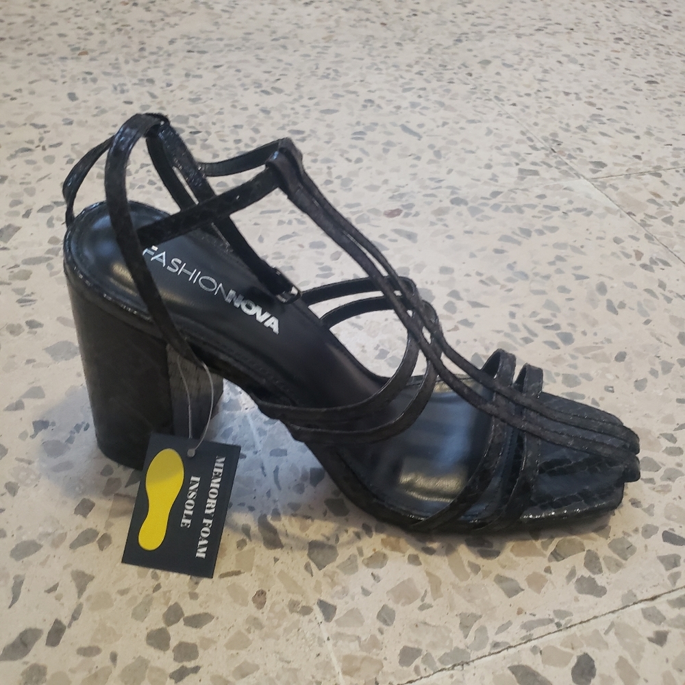 Fashion Nova- Snake skin Strappy Block heel